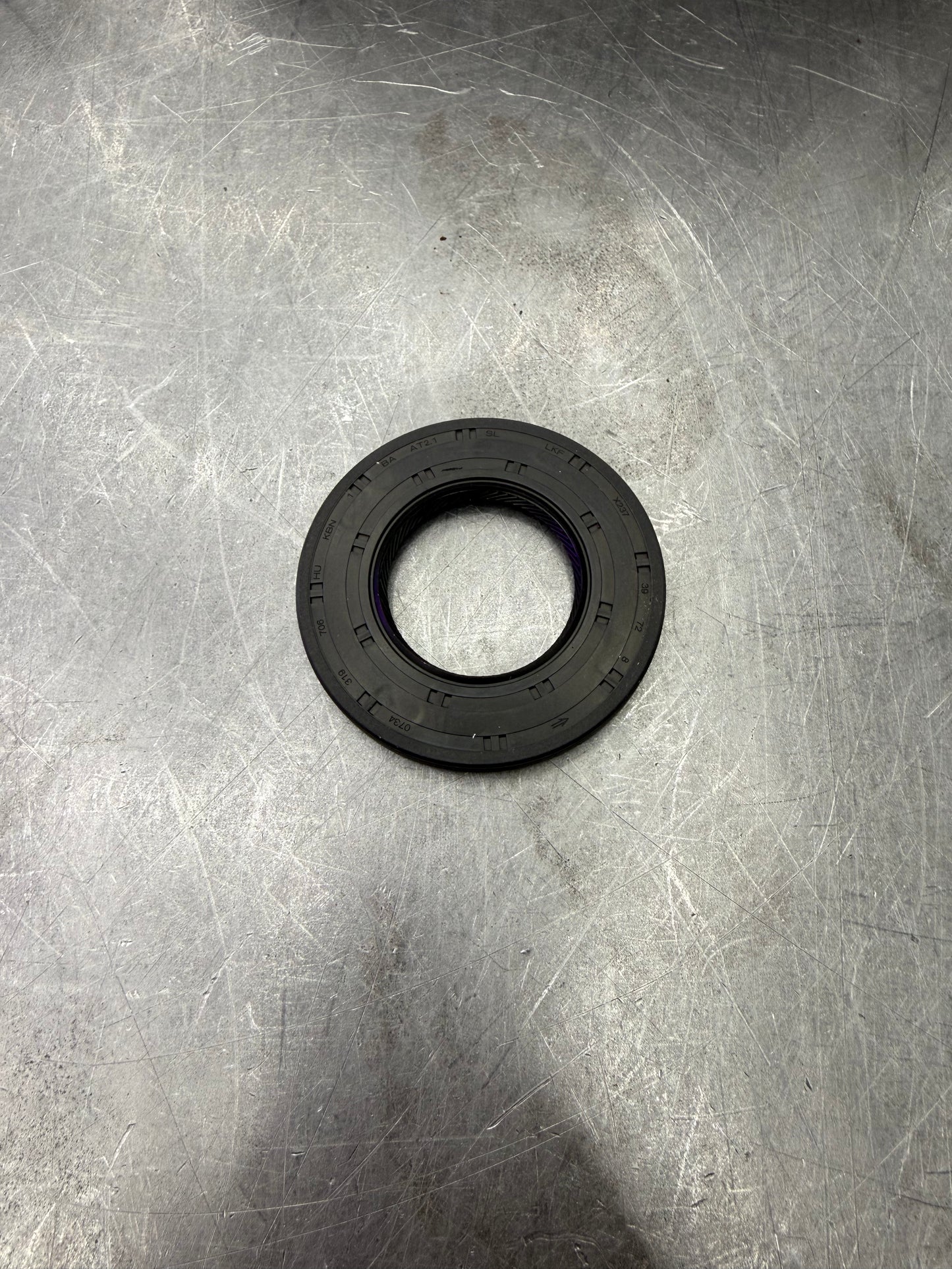8hp AWD Rear Output Shaft Seal